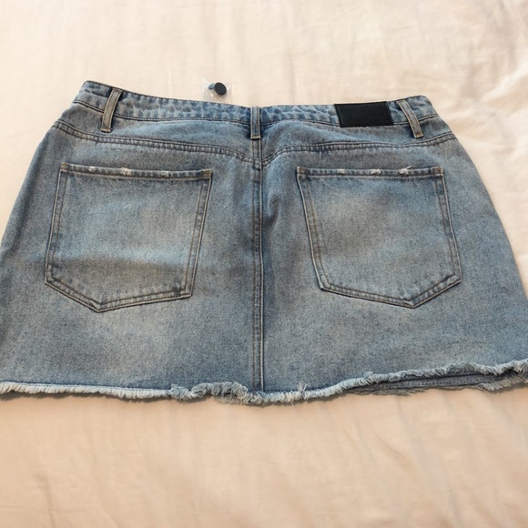 Kittenish Jean skirt - Picture 3 of 3